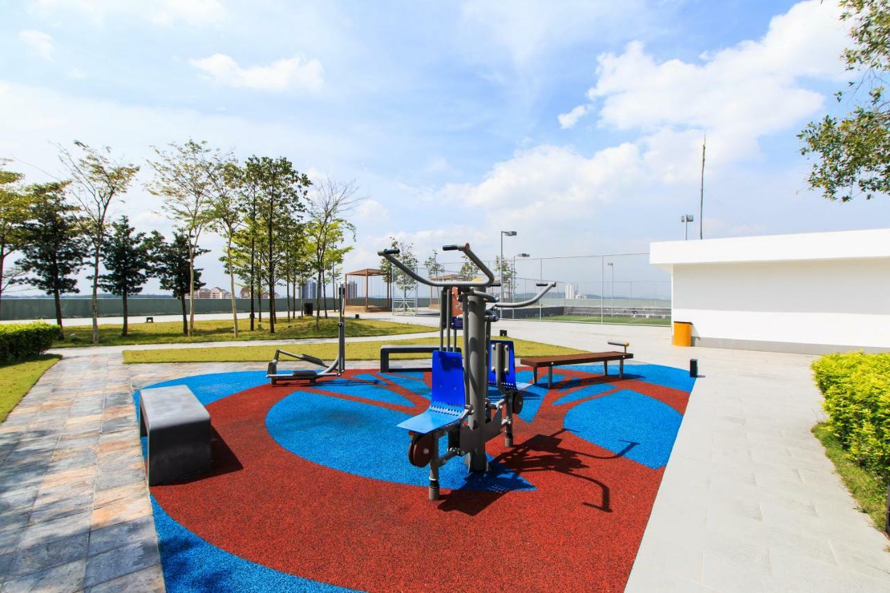 Encorp Strand Residences By Airhost Kota Damansara Buitenkant foto